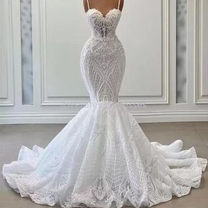 Elegant Pearls Mermaid Wedding Dresses Lace Appliques Spaghetti Straps Bridal Gown Custom Made Sleeveless New Design Wedding Gowns BC15556