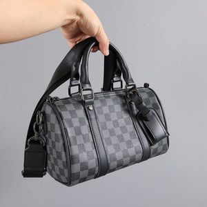 Koreanische Version von New Casual Single Schulter Crossbody Tasche, Small Handtasche der Straßen Trend Männer, Mini -Reisetasche 80% Fabrik Großhandel