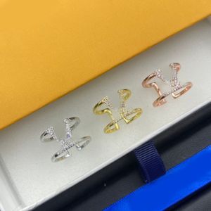 Designer Rings Luxury Crystal Letter Clover Band Rings Flower Charm 18K Gold 925 Silver Plated Opening Justerbar Ring for Women Party Fashion Jewelry Gift