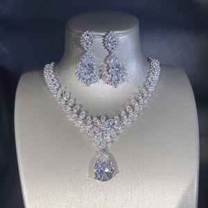 Drop Lab Diamond Jewelry Set 14K White Gold Engagement Wedding Earrings Halsband för kvinnor Bridal Promise Gift VTNTF
