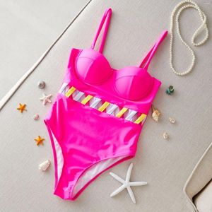Swimwear femminile 2024 Sexy Pink Contrast One Piece Swimsuit Women Halter Underwire Hollow Out Bandage Baming Abita