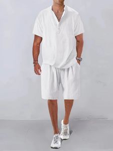 Sommardräkt för män mode manliga tröjor två stycken uppsättningar hawaii lyxkläder europeiska strandkostnader för lös stree 240517