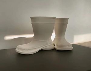 2022 Top Designer Cross Rain Boots Rubber Round Head Luxury impermeabilizado combinado com uma caixa de pó Bag6105818