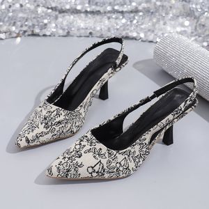 genuine leather silvery Buckle Rivets Embellished wedding shoes dd shoes high heels Dress shoe with box lsej98