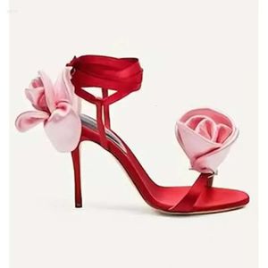 Kvinnor tillbaka Satin Sandaler Flower Front Soe Up Stiletto High Heel Open Toe Ankle Strap 2024 Fashion for 5FD