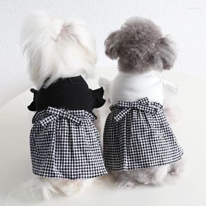 犬のアパレルグリッドブラックホワイトペット服サマーホリデードレスシャツ猫子犬ウェディングフローラル服犬用花類の服テディ