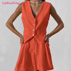 LKF 2024 BOMULLHEMP SUIT Väst Set Womens Solid Color Sleeveless Single Row Button Tank Top Loose Mini Shorts Two Piece 240517