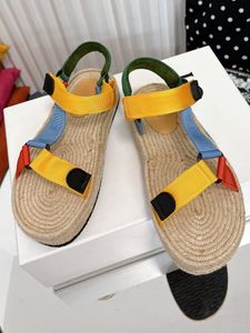 Projektant Easpipt Slipper skórzana kobieta Loeweshoes płótno brązowe sandały luksurys Summer Lady Sunny Mężczyzn basen basen slajd kobiet klapki z pudełkiem Size35-45