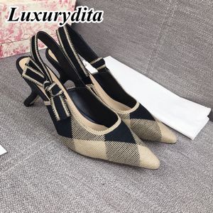 Luxo feminino High Sandal Casual Lace Fashion 95mm 65mm 13mm de 13 mm Hight Quality Bordado Muller Shoes Flat Shoes Real Sole Designer Seda com Caixa XY295