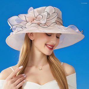 Cappelli larghi da donna britanniche cappello a cilindro elegante fiore da sole per banchetti per le case da spiaggia per la spiaggia per matrimoni