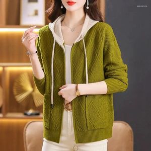 Frauen Strick mit Kapuzenpullover Feder Herbst mittleren Alters Mantel 2024 Reißverschluss Top Lose Strick -Strickjacke Feste Farbenpendler