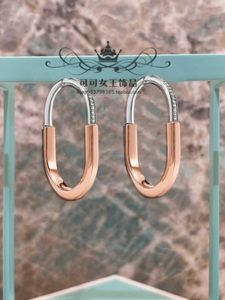 Designer S925 Sterling Silver Lock Brand 18K Rose Gold Diamond Earrings med högklassig ljus lyx och liten publik för att förhindra allergi T9xs
