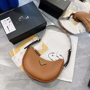 PLADA Autumn/Winter New Pea Bun, Popular On The Internet, Super Soft Sheepskin Double Shoulder Strap, Single Shoulder Crossbody Bag, Underarm Bag 892