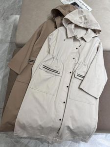 Женские куртки ранней весны Стиль длинный широкий подход с карманами и цепочкой из бусин