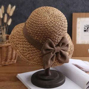 Chapéu de verão feminino pequeno chapéu de palha de sol fresco pequeno chapéu de balde minimalista bowknot japonês estilo de sol com o sol 240520