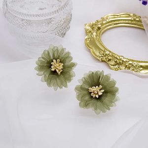 Koreanische Chiffon Japanische Spitzenblume Fee sanfte lila Avocado Grüne Blütenblätter und Ohrringe Mädchen