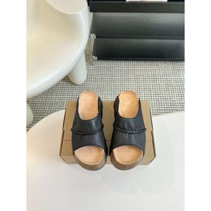 مصمم صندل Goldenglow Women Slippers Platform Sandal Chunky Beach Ugggs Slides Dad Golden Glow Mules Comfort Pink Pink 35-40