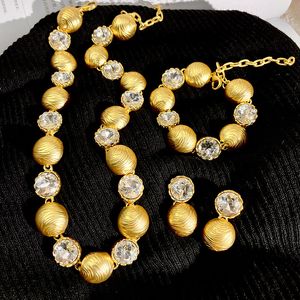 French court style retro necklace for women light luxury high-end personality atmosphere gold necklace exaggerated medieval clavicle chain