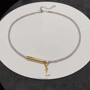 Luxusdesigner Schmuck Halskette Mode Crystal Womens Letter Halsketten Schmuckmarke Anhänger Halskette Klassische Hochzeitsfeier Ornamente