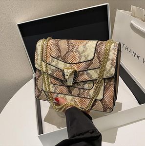 Заводские продажи женские сумки на плече 6 цветов в этом году популярная змея сумочка улица Кожаная сумка для мобильного телефона Элегантный тисненный модный рюкзак 5306#