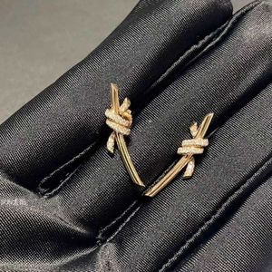Mode Marke Knoten Ohrringe Damen Leicht Luxus Goldbeschichtung Seil Rosenbogen