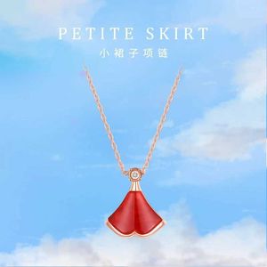 Pendant Necklaces Diamond luxury inlaid red agate jade pendant necklace red dress womens new pendant fashionable neck accessoryHXYS021 Q240525