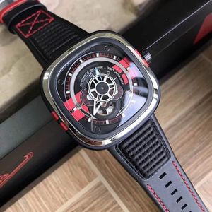 Seven Friday Men's Watch Size 47mmx47 Automatisk japansk rörelse Gummi Watchband Dial Wood Material