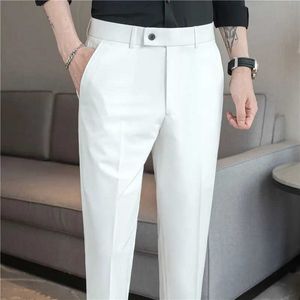 Herrenhosen Neue Sommer Herrenanzug Hosen Feste Farbe Koreaner schlanker intelligentes lässiges Knöchel-Länge-Hosen Männer Hochzeitskleidungsanzug Hosen Mann Q240525