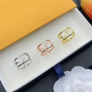 Designer Rings Luxury Brand Letter Clover Band Rings Flower Charm 18K Gold 925 Silver Plated Opening Justerbar Ring for Women Party Wedding Fashion Jewelry Gift