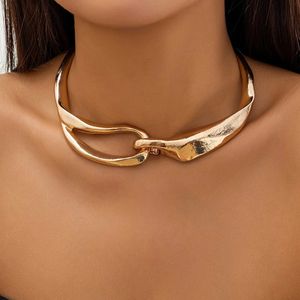 Pendant Necklaces Exaggerated Chunky Heavy Metal Big Torques Choker Necklace Women Punk Goth Irregular Twisted Chain Grunge Jewelry Steampunk Men Q240525