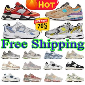 2024 Designer New Man and Women Running Shoes 9060 Golden Shoes Sneakers Quartz Gray Triple Black White Pink slitbeständiga och starka plattformslöpskor