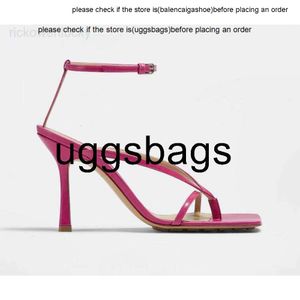 Bottegaa Shoes botega обувь для растягивания сандалий дизайнерские каблуки на каблуках Slides Slips Slippers Chic Sky Blue V Strap Стабильная подошва