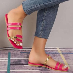 Satışta Sandalet Kadın Ayakkabıları S terlikleri Yaz Açık Yürüyüş Kadınlar Kare Toe Ayakkabı Bayanlar Düz Terlik Zapatos Ladie Zapato 483 V Dippers Ummer Dour Fe7 E Hoe Dudak