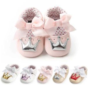 Första vandrare moccasins babyskor flicka bling krona båge knut förskola pu gummi sula anti slip första steg vandrare baby crib skor d240525