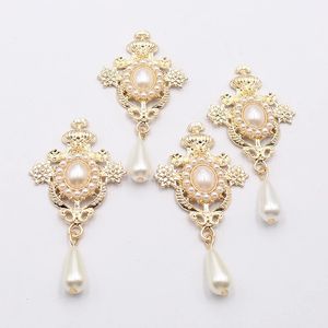 35 60mm Pearl Crown Pendant Gift Box Holiday Anniversary Decoration Kläder Tillbehör DIY HANDICRAFTS 240517