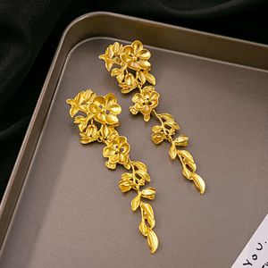 Igła stereoskopowa sier kwiatowa z frędzlami o średniowieczu wysokiej jakości przesadzone kolczyki liściowe spersonalizowane kolczyki
