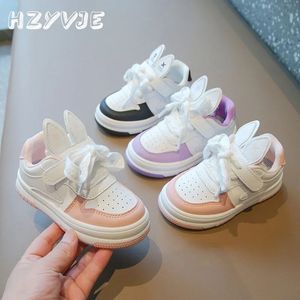 Childrens Little White Shoes Spring and Autumn Tenis Sports Shoes Boys and Girls Sports Shoes Cute Rabbit Ears Soft Sole Casual Board Shoes 240527