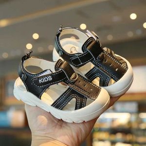 Sandals Summer baby sandals girls boys crash resistant childrens shoes soft soled genuine leather beach d240527