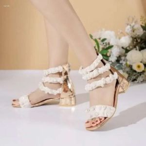 Roma Pearl Trend Women Sandals 2024 Fashion Chunky Fashion Summer Slingback Pumpe a punta di punta 6ab