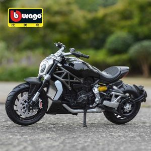 Cars Diecast Model Cars Bburago 1 18 2016 Ducati Xdiavel Die Cast Автомобильный сериал Модель модели Toys D240527