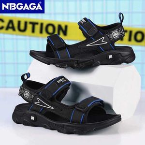 Sandals Summer Boys Leather Breathable Anti slip Durable Childrens Outdoor Beach Shoes Lightweight Trend Casual Slippers d240527