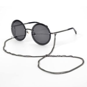 Okulary przeciwsłoneczne Kobiety okrągły designerski łańcuch Zaprojektowany ramki z lunetami bez obręczy Uv400 Samice 232r