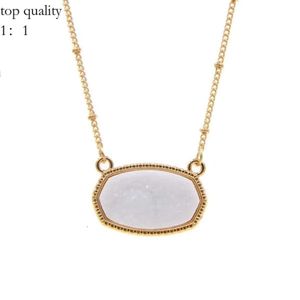 Elisabetta Franchi قلادة قلادة راتنجات البيضاوي Druzy Netclace Gold Color Cain