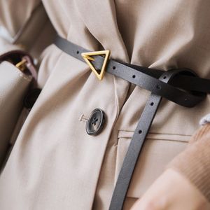 Designer V-Buckle Belts Triangle Buckle Belts smala förlängda tunt bälte dubbellager Kohide Dress Belt för lady petticoat bälte 125 cm 238d