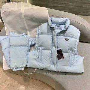 Herren -Down Parkas Designer geschnittene Jacke für Frauen Leichter Puffer Winterkragen Mode Kurzstil Slim Corset Out Wind Breaker Pocket Lady Q240527