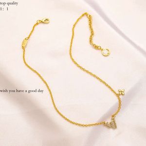 Louiseviution Necklace Luxury Design Necklace 18K GoldメッキブランドステンレススチールネックレスChoker Chain Crystal Letter Pendant Womens Wedding Jewel 592