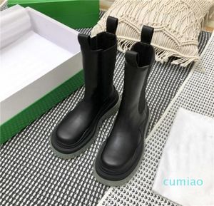 2021 luxury designer thick bottom autumn and winter womens Short Boots Mens Non Slip color fashion letter large original standard 4686177