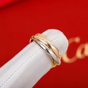 Pierścień Pierścień Pierścień luksusowe pierścionki biżuterii dla kobiet alphabet potrójne pierścionek projekt mody biżuterii Walentynki Prezent Wszechstronny Pierścienie Szie 5-10 bardzo ładne