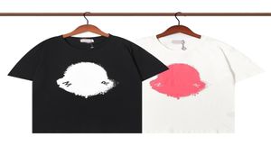 2022 مصمم أزياء صيف جديد T قمصان للرجال بتصميم رسائل فاخرة تطريز الرجال ملابس النساء القميص القصيرة القصيرة النسائية tee8047014