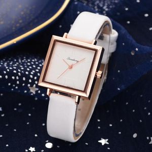 Oglądaj kobiety prawdziwe skórzane zegarek minimalistyczne panie patrzą na luksusowe zegarki damskie żeńskie zegar Zegarek Damski 214V
